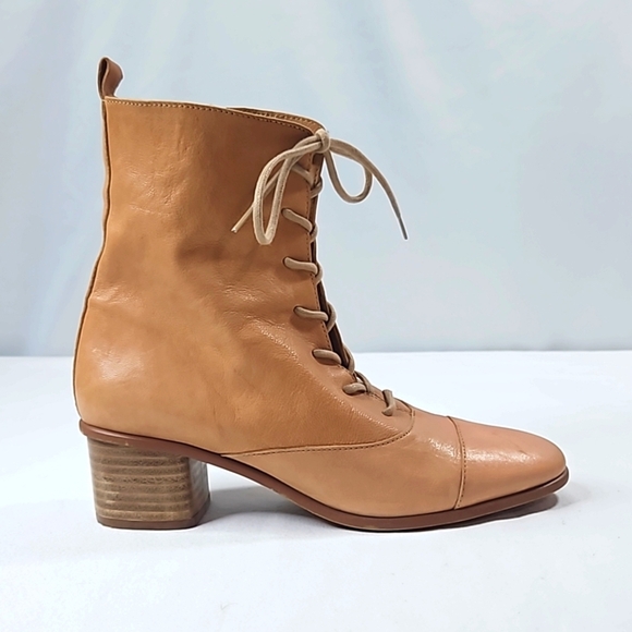A Tan Leather Womens Boots Size 38 - Picture 1 of 8